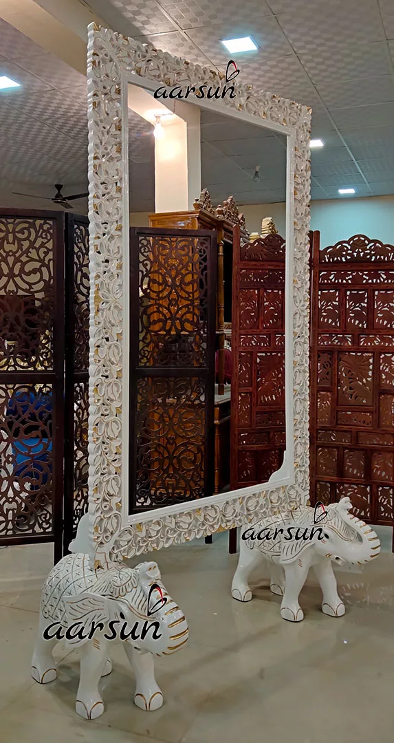 Royal Unique Mirror Frame in White & Gold YT-437EL